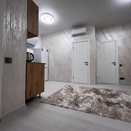 стильная двухкомнатная с террасой на 2 этаже в аркадии ! Apartment Odesa