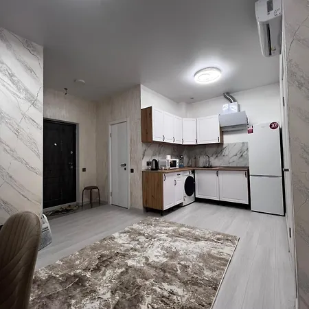 стильная двухкомнатная с террасой на 2 этаже в аркадии ! Apartment