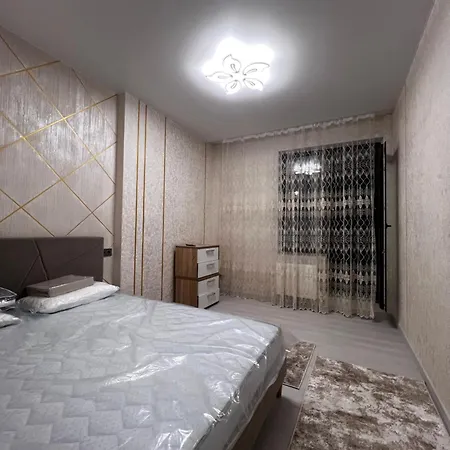 стильная двухкомнатная с террасой на 2 этаже в аркадии ! Apartment