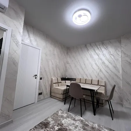 стильная двухкомнатная с террасой на 2 этаже в аркадии ! Apartment Odesa