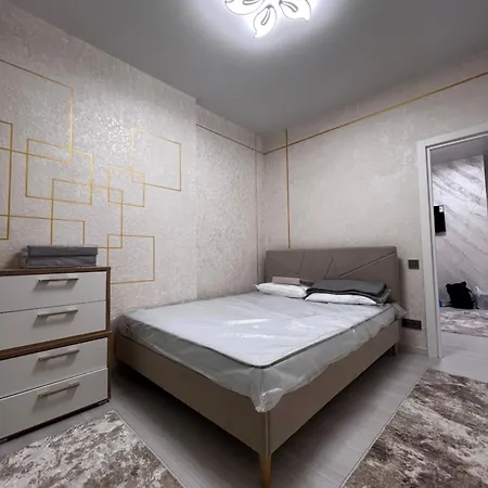 стильная двухкомнатная с террасой на 2 этаже в аркадии ! Apartment