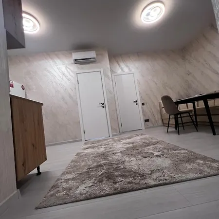 Apartment стильная двухкомнатная с террасой на 2 этаже в аркадии !